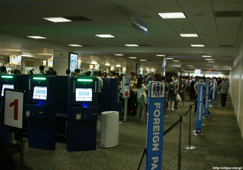 グアム国際空港の出入国管理